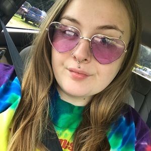 Meet your Posher, Alison